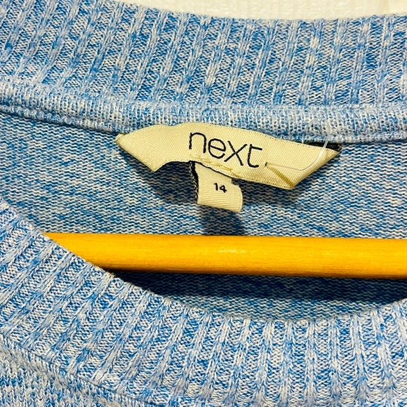 Sz.UK 14-Light Sweater - Picture 2 of 4